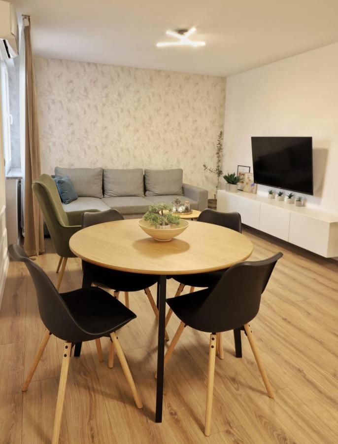부코바르 Apartman Nila 아파트 외부 사진