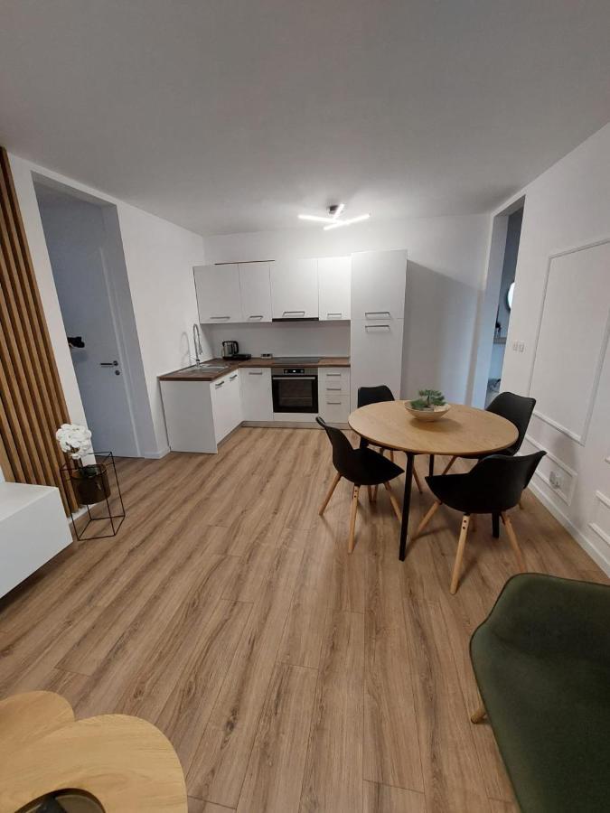 부코바르 Apartman Nila 아파트 외부 사진